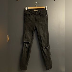 Madewell 9” High -Riser Ripped Knee Frayed Hem Skinny Jeans - 25